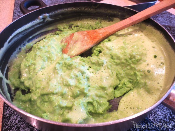 Naturally Colored Green Eggs | The Things I Love Most