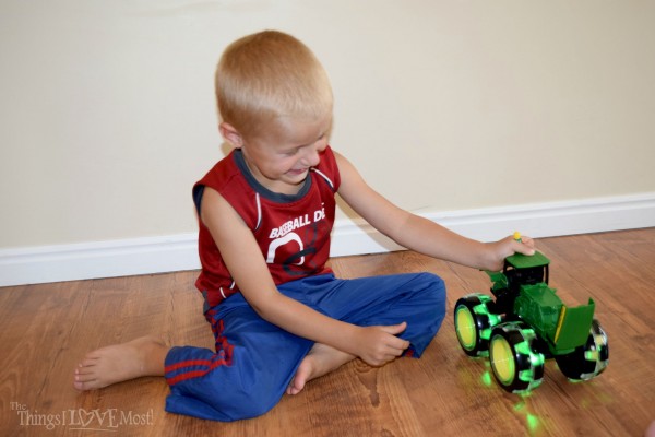 John Deere Monster Treads Lightning Wheels Tractor & Gator 