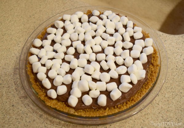 Hershey's S'mores Pudding Pie  | TheThingsILoveMost.com