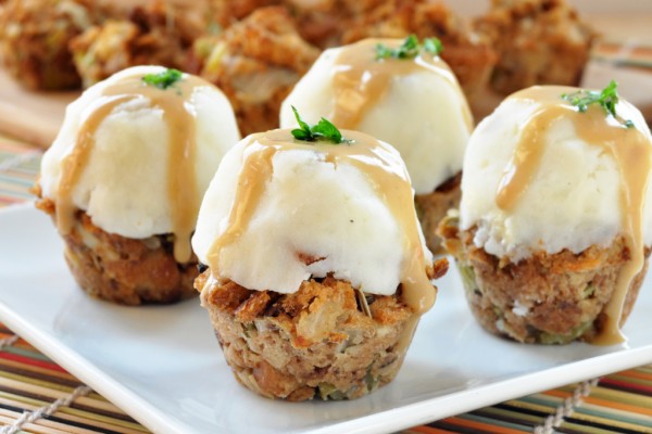 Vegan-Gluten-Free-Thanksgiving-Stuffing-Muffins-with-Mashed-Potatoes-and-Gravy-3--1024x682