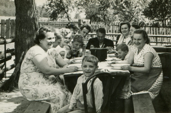 5 Perks of Knowing Your Family History