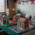 Christmas Traditions: Gingerbread Houses – Guest Post from Chocolate on my Cranium