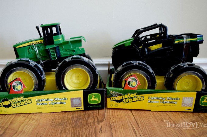 John Deere Monster Treads Lightning Wheels Tractor & Gator